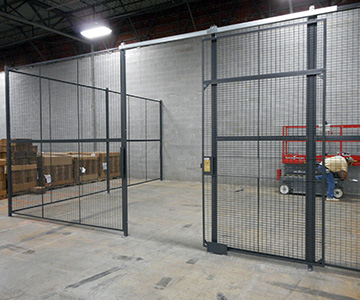 Wire Partition 10’ high with 5’ slide gate
