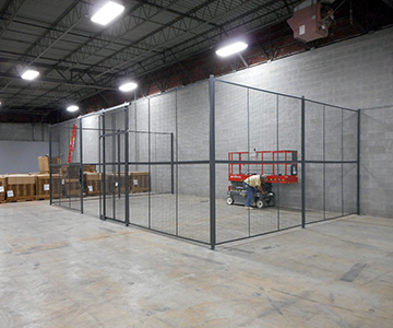 Wire Partition 10’ high with 5’ slide gate